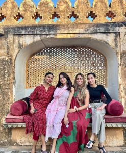 Janhvi Kapoor Looks Pretty In Mulmul's Embroidered Kurta Set