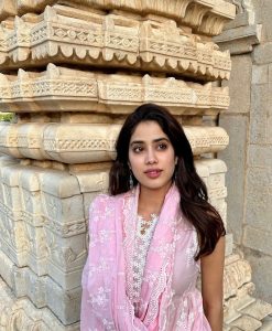 Janhvi Kapoor Looks Pretty In Mulmul's Embroidered Kurta Set