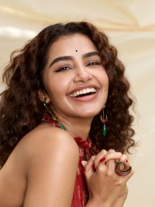 Anupama Parameswaran turns up a forgotten, once-banned Indian textile into an ultimate fashion moment