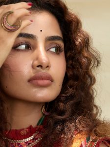 Anupama Parameswaran turns up a forgotten, once-banned Indian textile into an ultimate fashion moment