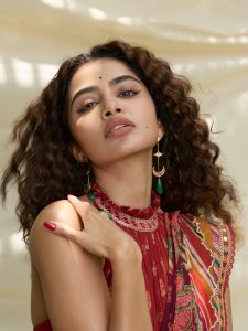 Anupama Parameswaran turns up a forgotten, once-banned Indian textile into an ultimate fashion moment