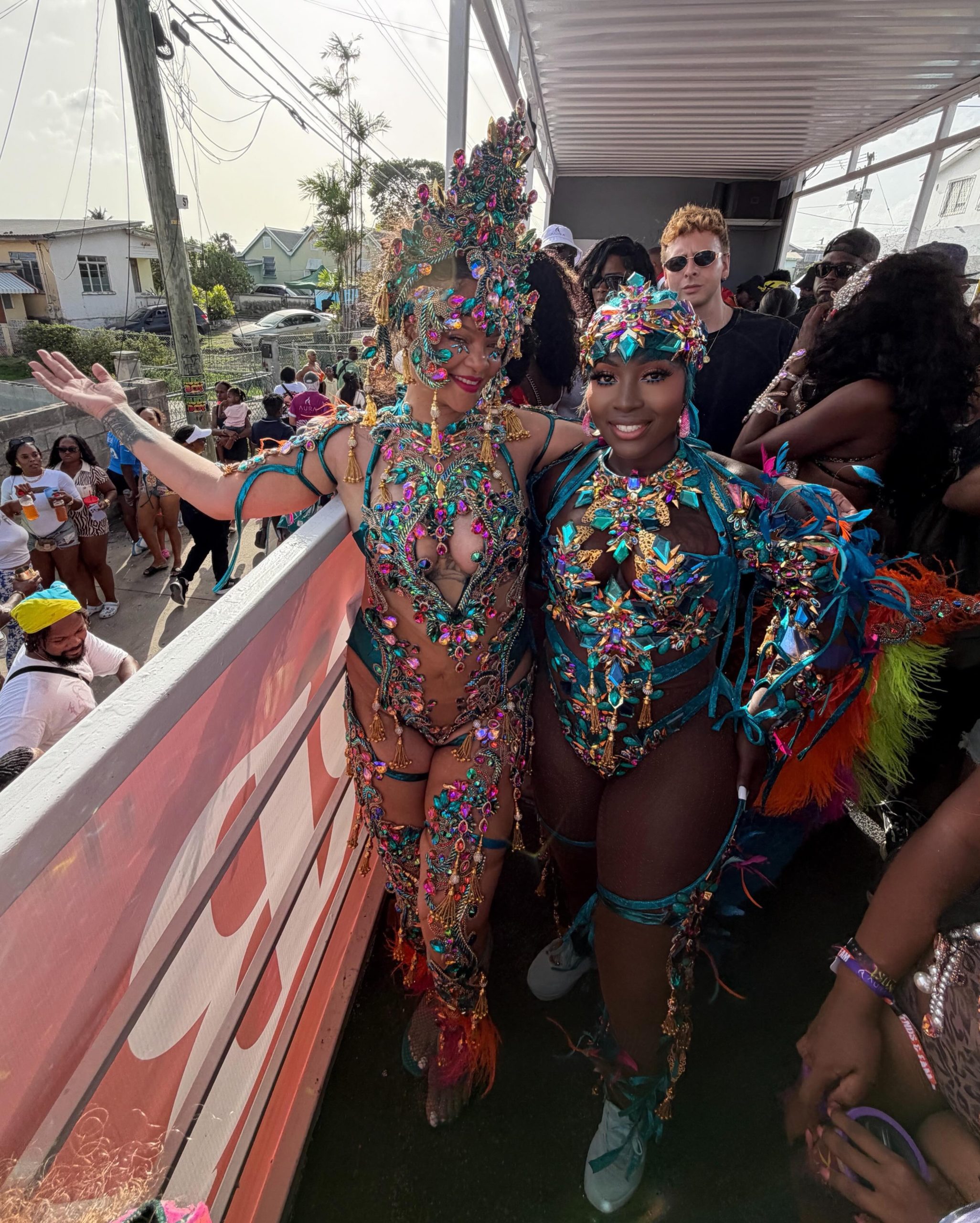extratv_1785872377_3956506605432585390_3051955 Rihanna’s Carnival Nipslip Show: Big Boobs Spotlight in Barbados