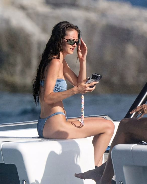 Heidi Klum and Leni Klum in Bikinis at a Boat in St. Barths, July 2026