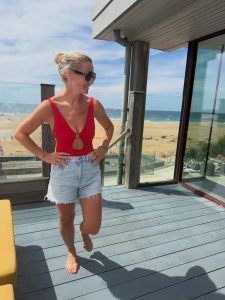 Helen Skelton flaunts toned swimsuit physique while on sun-soaked staycation 32 Helen Skelton flaunts toned swimsuit physique while on sun-soaked staycation
