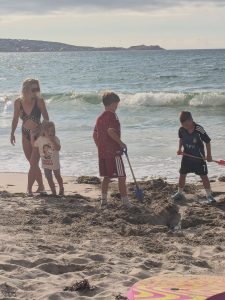 Helen Skelton flaunts toned swimsuit physique while on sun-soaked staycation 42 Helen Skelton flaunts toned swimsuit physique while on sun-soaked staycation