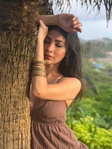 Mouni Roy Turns Goa’s Monsoon Mood Into Stunning Fashion Moment And We’re Obsessed. 30 Mouni Roy Turns Goa’s Monsoon Mood Into Stunning Fashion Moment And We’re Obsessed.