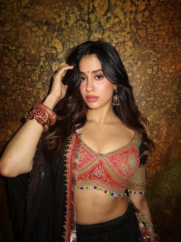 janhvikapoor_1783791085_3939046356905135277_1231494329 Janhvi Kapoor in Classic Mandala Saree