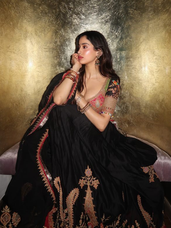 janhvikapoor_1783791085_3939046387641214764_1231494329 Janhvi Kapoor in Classic Mandala Saree