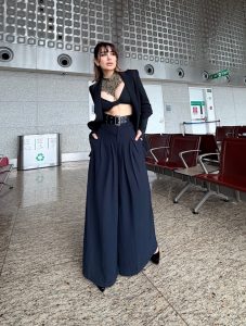 Kangna Sharma’s Latest Airport Look: Street Chic Meets Travel Glam 34 Kangna Sharma’s Latest Airport Look: Street Chic Meets Travel Glam