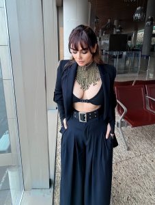 Kangna Sharma’s Latest Airport Look: Street Chic Meets Travel Glam 31 Kangna Sharma’s Latest Airport Look: Street Chic Meets Travel Glam