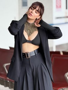 Kangna Sharma’s Latest Airport Look: Street Chic Meets Travel Glam 30 Kangna Sharma’s Latest Airport Look: Street Chic Meets Travel Glam