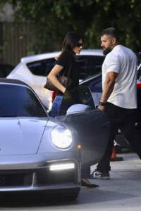 Kendall Jenner in a Black Tee and Jeans in Los Angeles – August 5, 2026