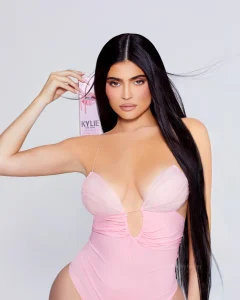 Kylie Jenner’s Plunging Bodysuit Barely Hangs on by the Thinnest Strings 23 Kylie Jenner’s Plunging Bodysuit Barely Hangs on by the Thinnest Strings