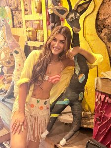 Kriti Sanon flaunts perfect figure in front of the camera, see pictures