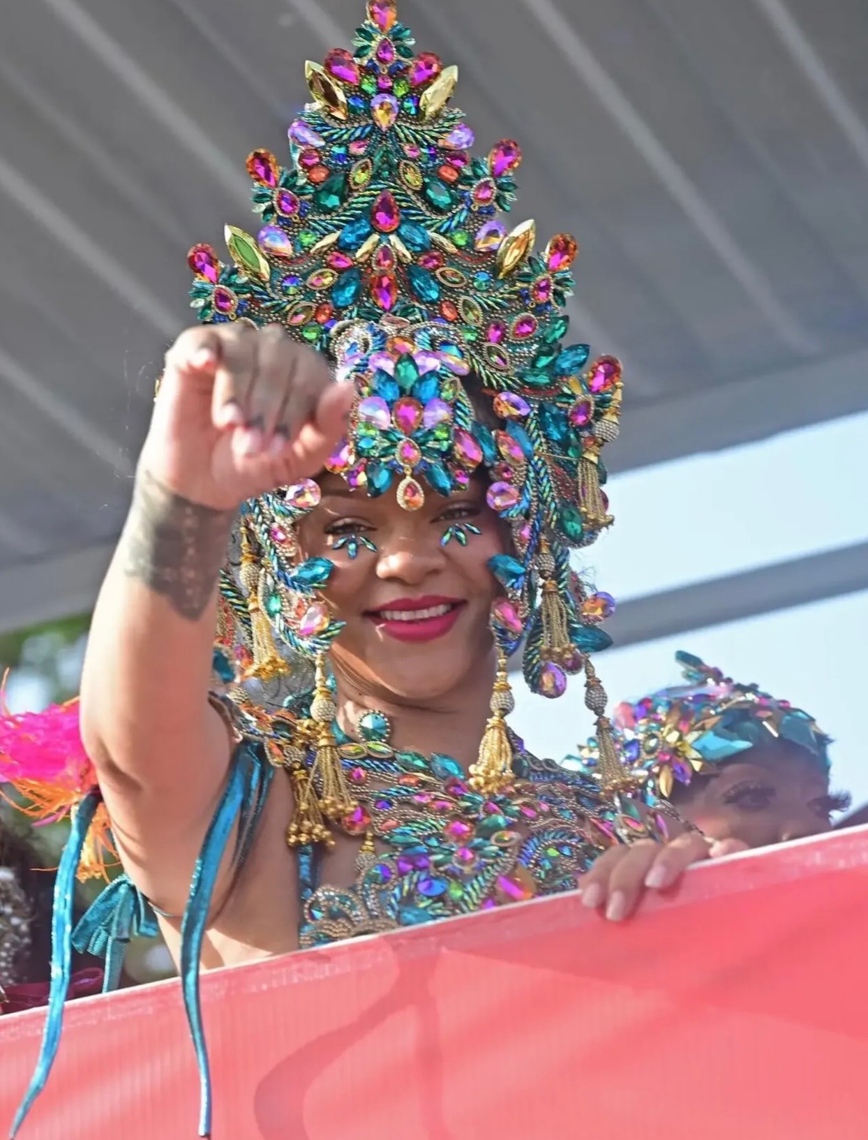 lislopees_1785875527_3956532883491365454_8436337408 Rihanna’s Carnival Nipslip Show: Big Boobs Spotlight in Barbados