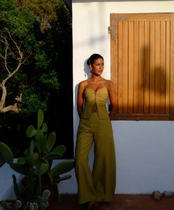 Style Spotlight: Liza Makhu Stuns in Her Latest GUESS Favorite 50 Style Spotlight: Liza Makhu Stuns in Her Latest GUESS Favorite