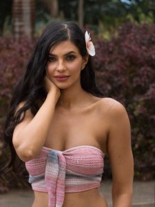 Manmeet Kaur Virk Raises the Glamour Bar with Hot Photoshoot
