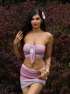 Manmeet Kaur Virk Raises the Glamour Bar with Hot Photoshoot