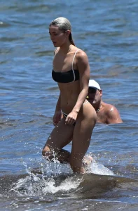 Olivia Dunne in a Black-and-White Bikini in Miami – August 11, 2026 30 Olivia Dunne in a Black-and-White Bikini in Miami – August 11, 2026