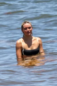 Olivia Dunne in a Black-and-White Bikini in Miami – August 11, 2026 38 Olivia Dunne in a Black-and-White Bikini in Miami – August 11, 2026