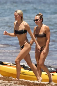 Olivia Dunne in a Black-and-White Bikini in Miami – August 11, 2026 37 Olivia Dunne in a Black-and-White Bikini in Miami – August 11, 2026